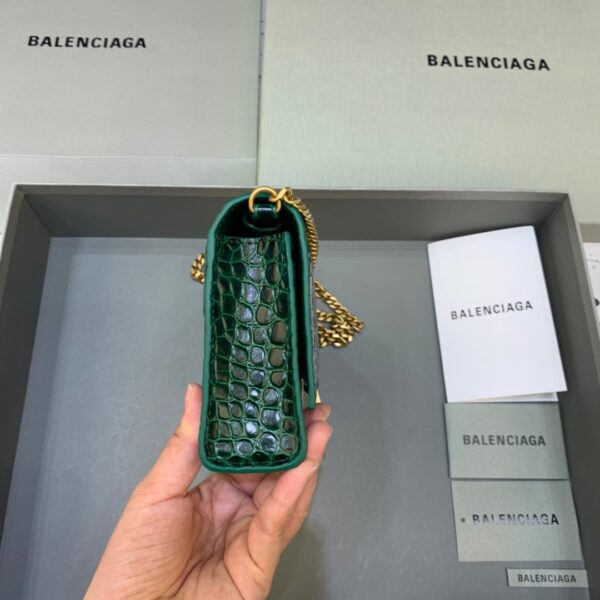 Balenciaga Hourglass Wallet On Chain in Dark Green, For Women, Women's Bags 7.6in/19cm 6560501LRGM3011
