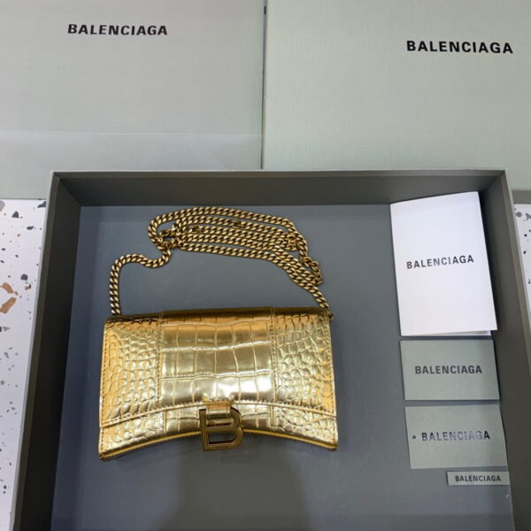 Balenciaga Hourglass Wallet On Chain in Gold, For Women, Women's Bags 7.6in/19cm 6560501S49M8005