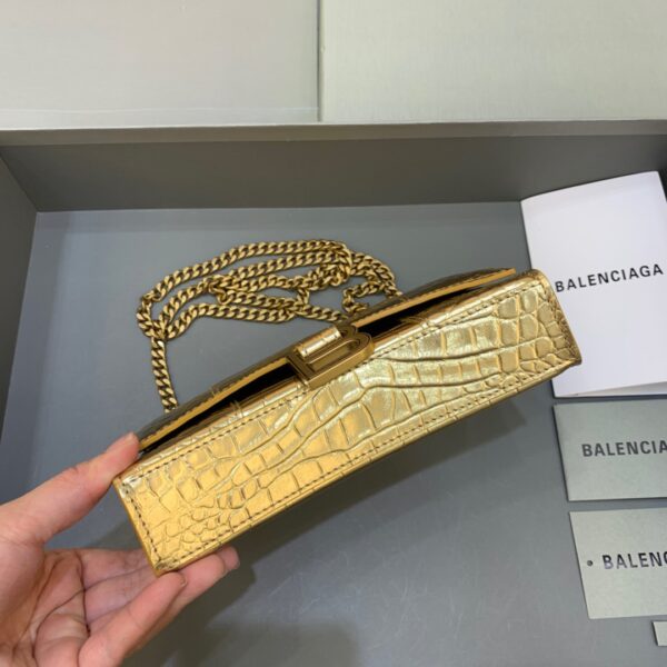 Balenciaga Hourglass Wallet On Chain in Gold, For Women, Women's Bags 7.6in/19cm 6560501S49M8005