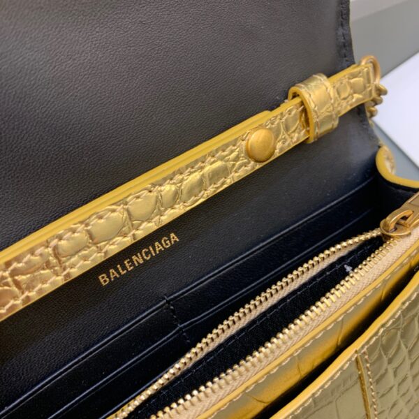 Balenciaga Hourglass Wallet On Chain in Gold, For Women, Women's Bags 7.6in/19cm 6560501S49M8005