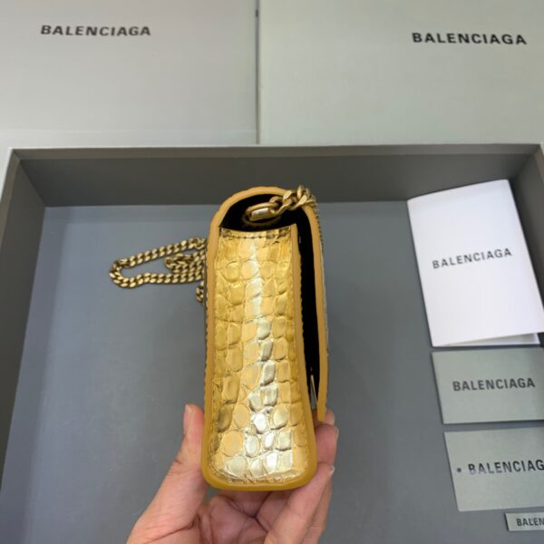 Balenciaga Hourglass Wallet On Chain in Gold, For Women, Women's Bags 7.6in/19cm 6560501S49M8005
