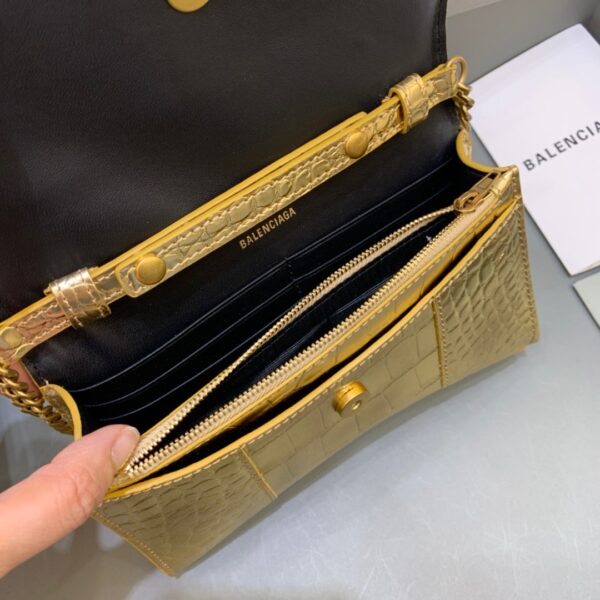 Balenciaga Hourglass Wallet On Chain in Gold, For Women, Women's Bags 7.6in/19cm 6560501S49M8005