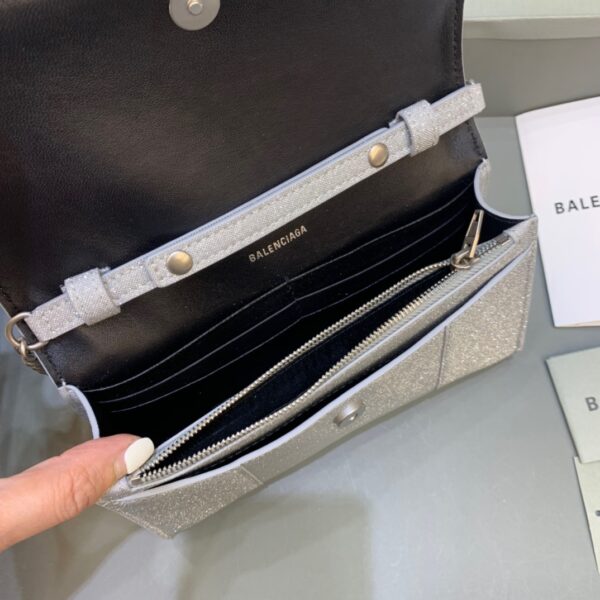 Balenciaga Hourglass Wallet On Chain in Grey, For Women, Women's Bags 7.6in/19cm 6560502102G1501
