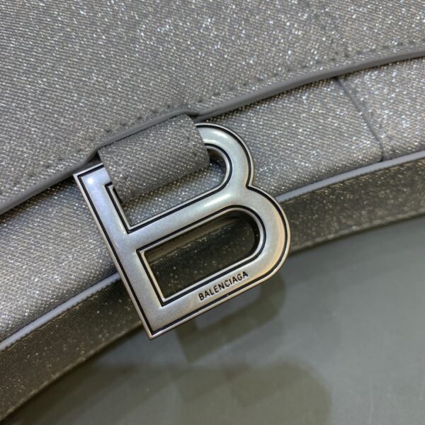 Balenciaga Hourglass Wallet On Chain in Grey, For Women, Women's Bags 7.6in/19cm 6560502102G1501
