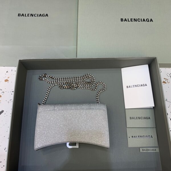 Balenciaga Hourglass Wallet On Chain in Grey, For Women, Women's Bags 7.6in/19cm 6560502102G1501