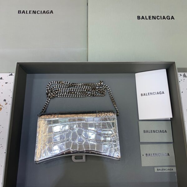 Balenciaga Hourglass Wallet On Chain in Sliver, For Women, Women's Bags 7.6in/19cm 6560501S4CY8110