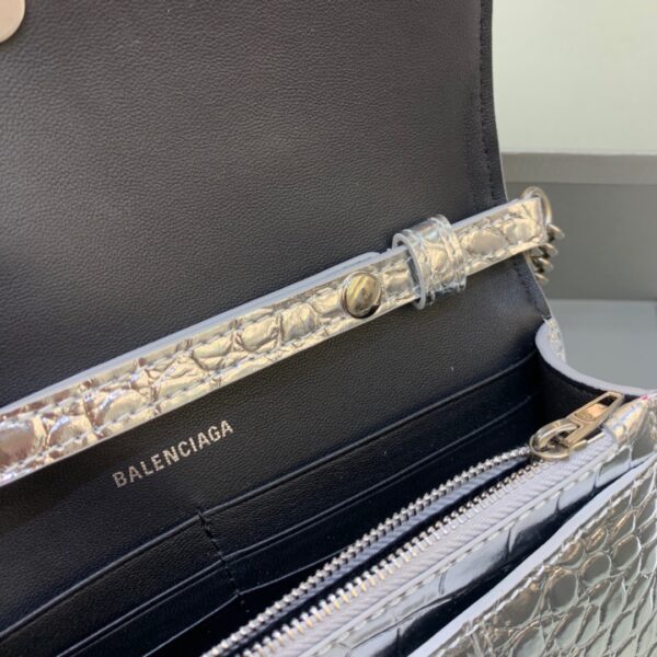 Balenciaga Hourglass Wallet On Chain in Sliver, For Women, Women's Bags 7.6in/19cm 6560501S4CY8110