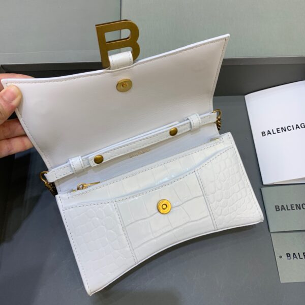 Balenciaga Hourglass Wallet On Chain in White, For Women, Women's Bags 7.6in/19cm 6560501LRGM9016