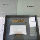 Balenciaga Hourglass Wallet On Chain in White, For Women, Women's Bags 7.6in/19cm 6560501LRGM9016