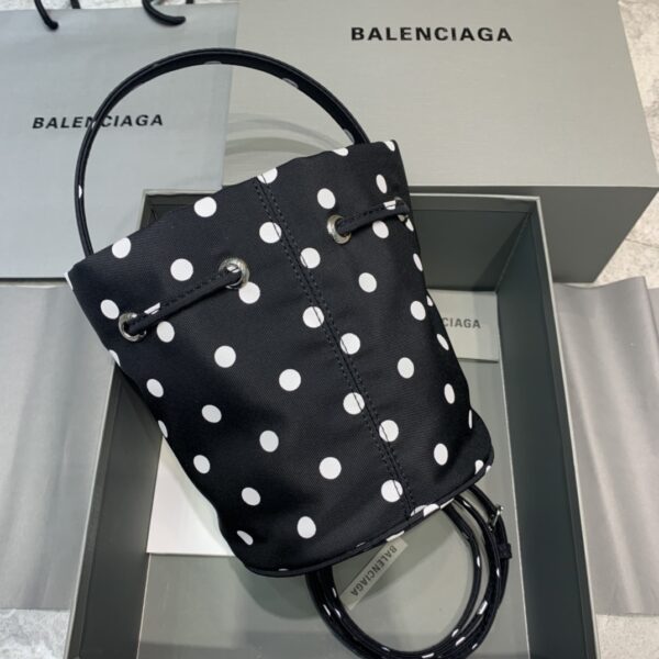 Balenciaga Le Cagole Medium Bucket Bag In Black, For Women, Women's Bags 7in/18cm