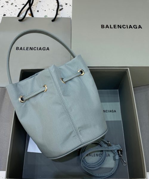 Balenciaga Le Cagole Medium Bucket Bag In Light Gray, For Women, Women's Bags 7in/18cm