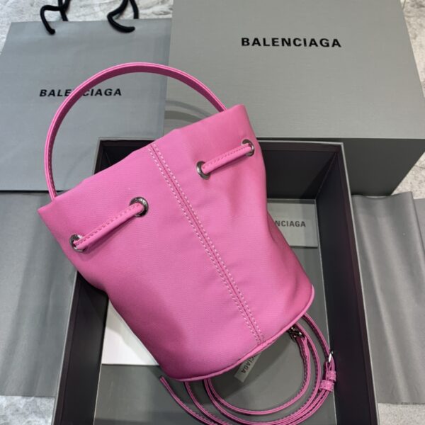 Balenciaga Le Cagole Medium Bucket Bag In Pink, For Women, Women's Bags 7in/18cm