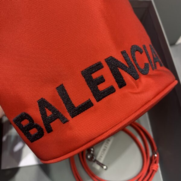 Balenciaga Le Cagole Medium Bucket Bag In Red, For Women, Women's Bags 7in/18cm