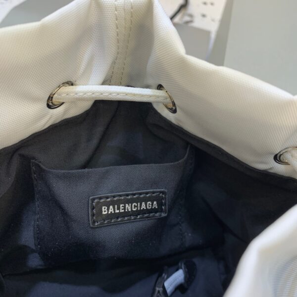 Balenciaga Le Cagole Medium Bucket Bag In White, For Women, Women's Bags 7in/18cm