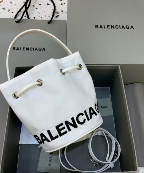 Balenciaga Le Cagole Medium Bucket Bag In White, For Women, Women's Bags 7in/18cm