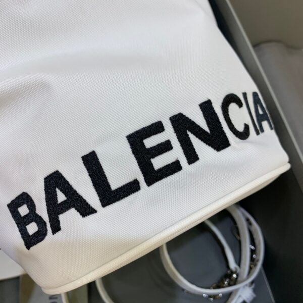 Balenciaga Le Cagole Medium Bucket Bag In White, For Women, Women's Bags 7in/18cm
