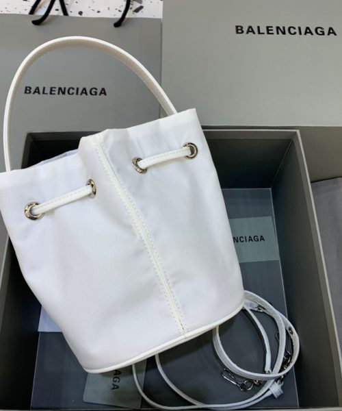 Balenciaga Le Cagole Medium Bucket Bag In White, For Women, Women's Bags 7in/18cm