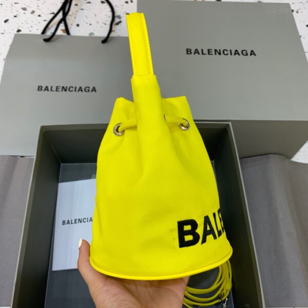Balenciaga Le Cagole Medium Bucket Bag In Yellow, For Women, Women's Bags 7in/18cm