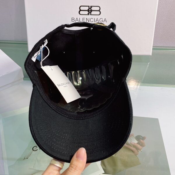 Balenciaga Logo Cap In Black