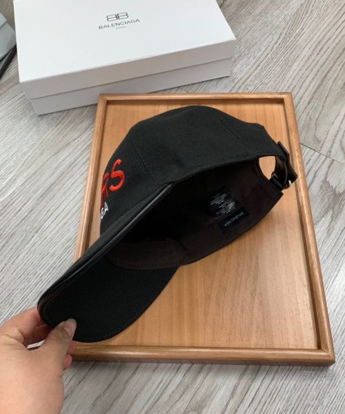 Balenciaga Logo Cap In Black
