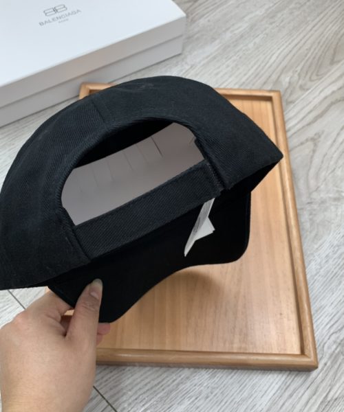 Balenciaga Logo Cap In Black