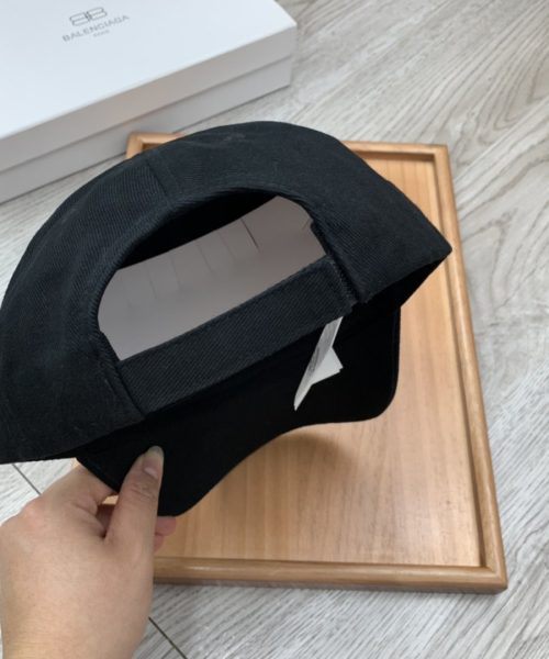 Balenciaga Logo Cap In Black