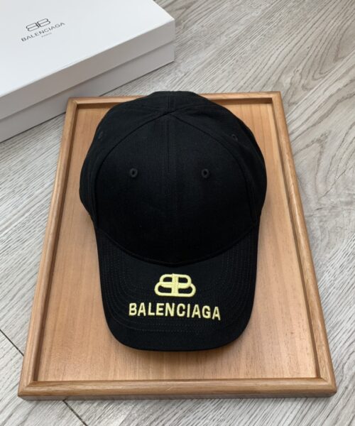 Balenciaga Logo Cap In Black