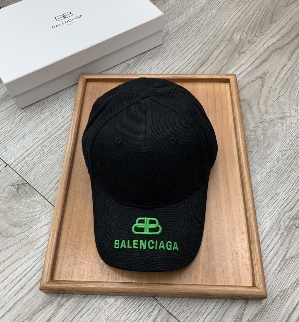 Balenciaga Logo Cap In Black