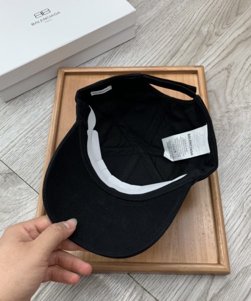 Balenciaga Logo Cap In Black