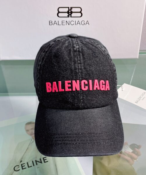 Balenciaga Logo Front Cap In Black