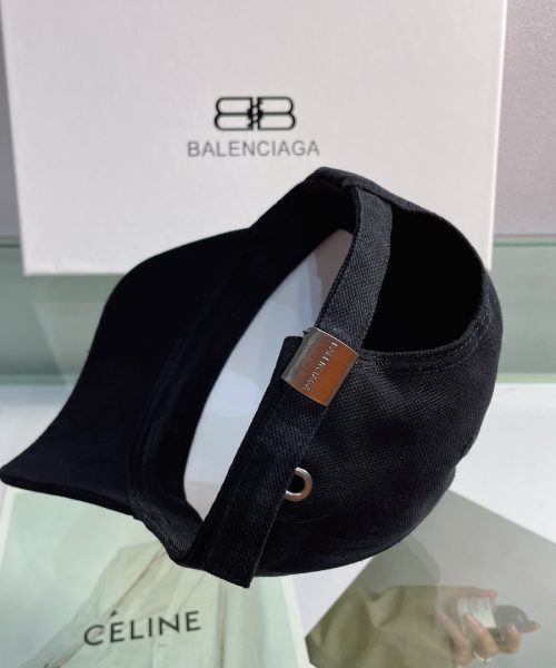 Balenciaga Logo Front Cap In Black