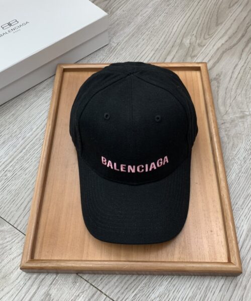 Balenciaga Logo Front Cap In Black