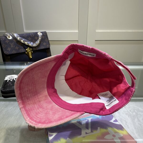 Balenciaga Logo Front Cap In Pink