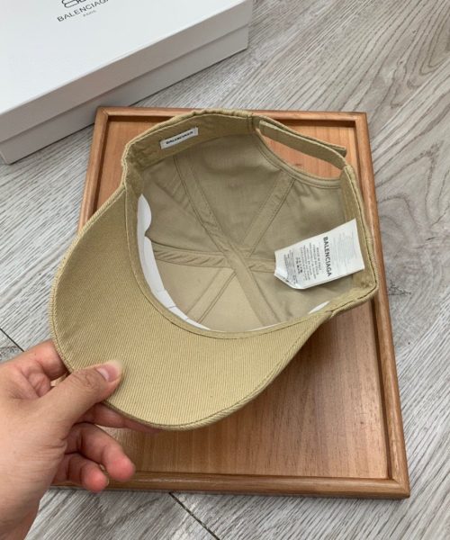 Balenciaga Logo Visor Cap In Beige