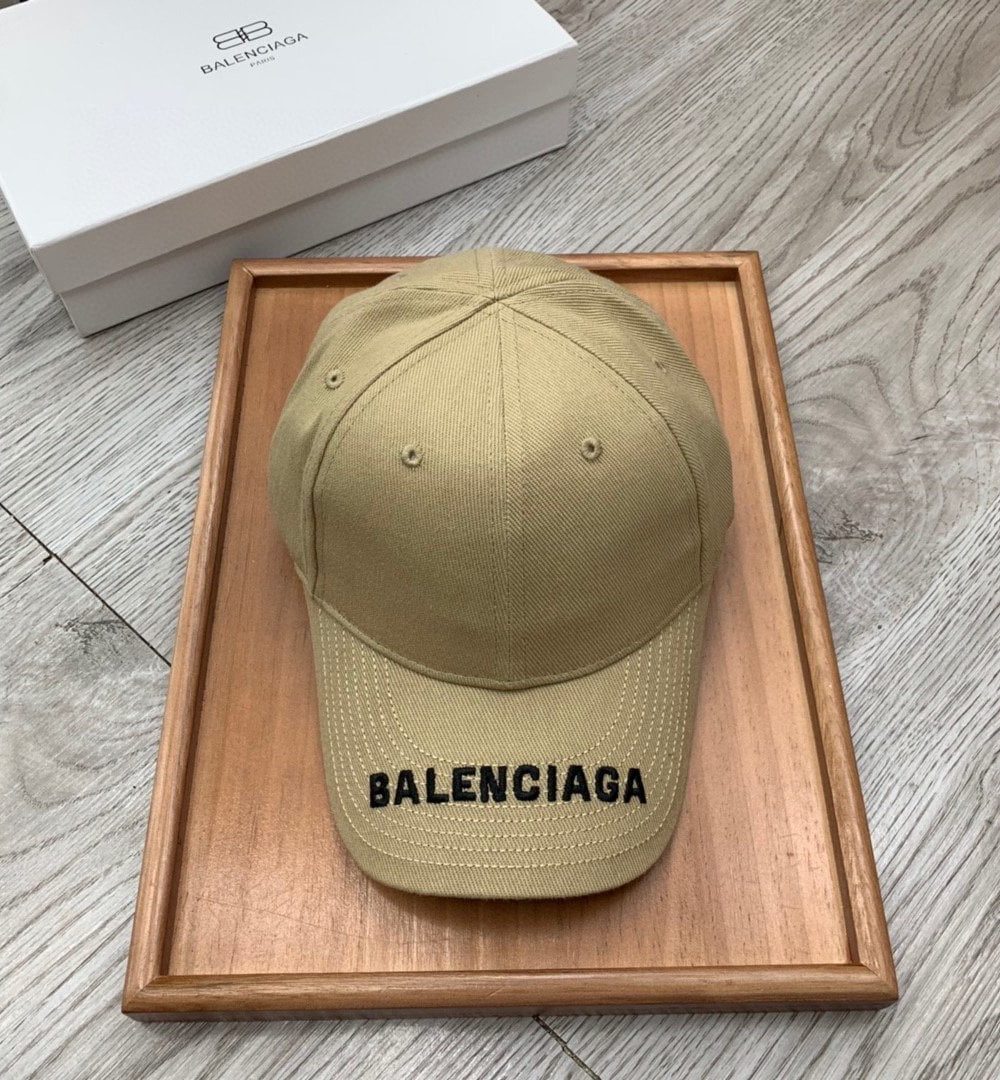 Balenciaga Logo Visor Cap In Beige