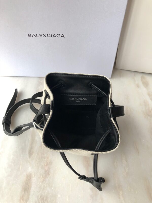 Balenciaga Navy Cabas Linen Crossbody Bag In White, For Women, Women's Bags 9.8in/25cm