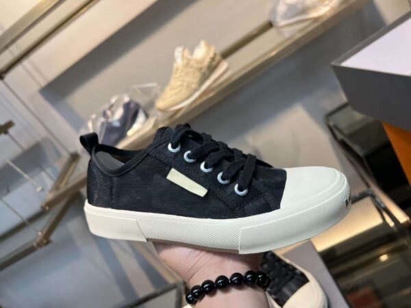 Balenciaga Paris Low Top Trainers Black For Women