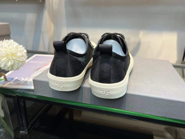Balenciaga Paris Low Top Trainers Black For Women