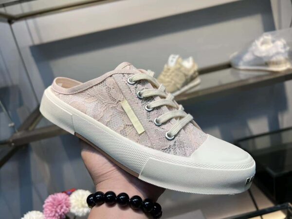 Balenciaga Paris Low Top Trainers White For Women