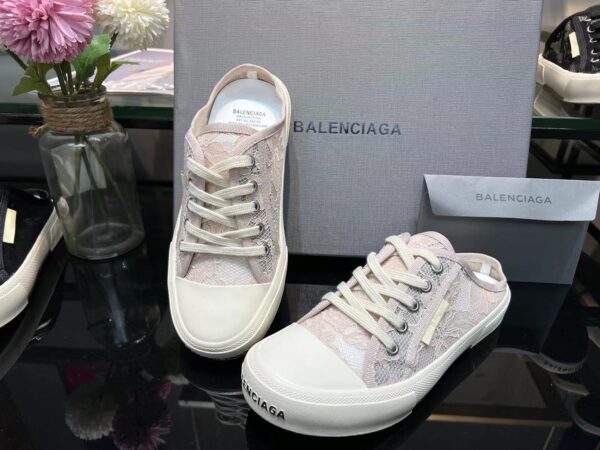 Balenciaga Paris Low Top Trainers White For Women