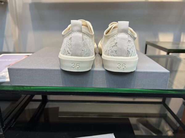 Balenciaga Paris Low Top Trainers White For Women