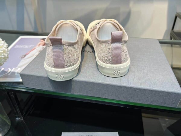 Balenciaga Paris Low Top Trainers White For Women