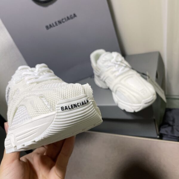 Balenciaga Phantom Trainers White For Women 678869W2E929000