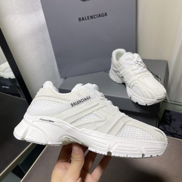 Balenciaga Phantom Trainers White For Women 678869W2E929000
