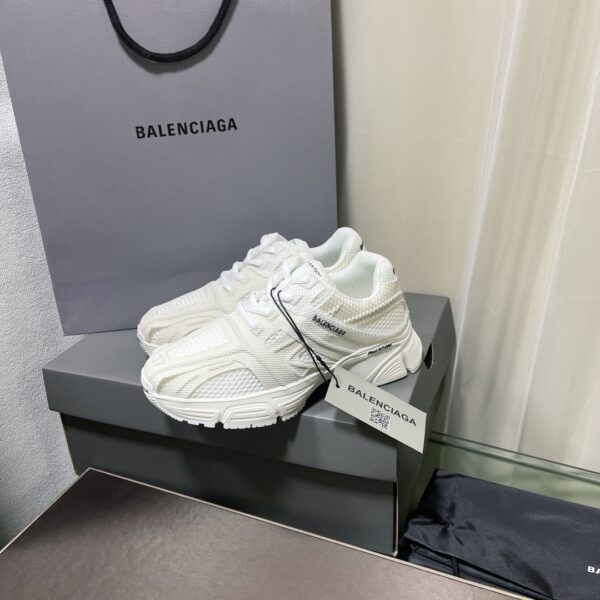 Balenciaga Phantom Trainers White For Women 678869W2E929000