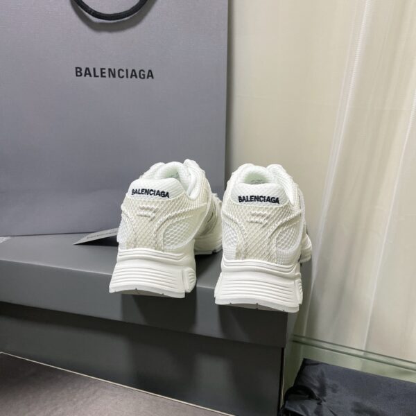 Balenciaga Phantom Trainers White For Women 678869W2E929000