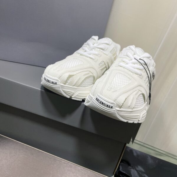 Balenciaga Phantom Trainers White For Women 678869W2E929000