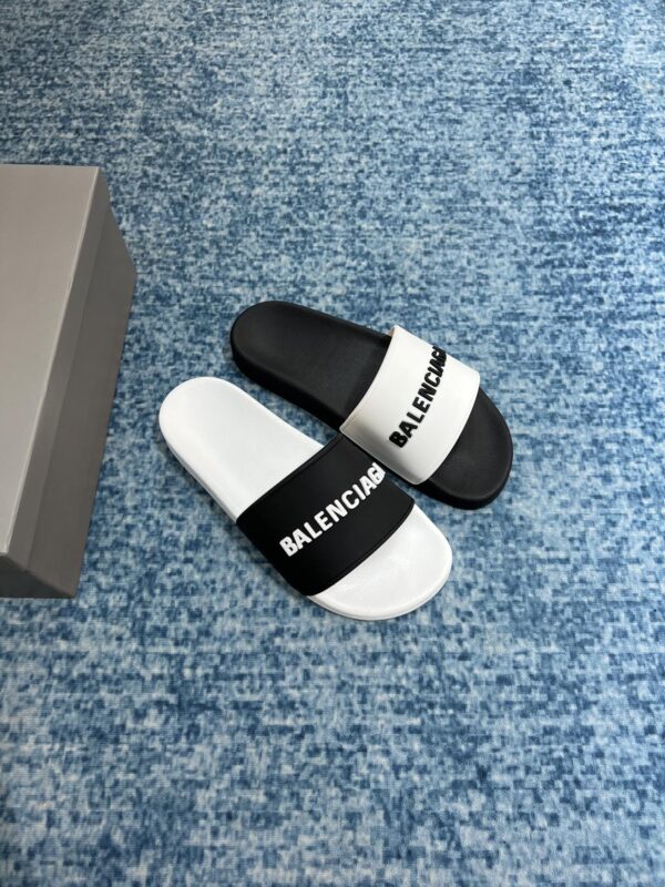 Balenciaga Pool Slide Sandal Black/White For Women