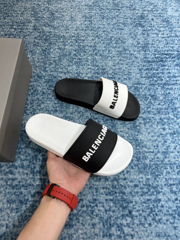 Balenciaga Pool Slide Sandal Black/White For Women