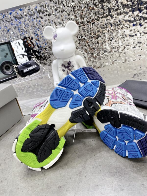 Balenciaga Runner Trainers Multicolor For Women 677402W3RB68123